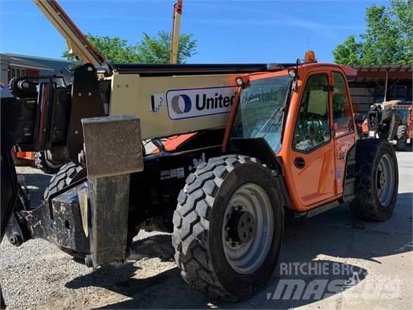 JLG 1055 Teleskopiniai krautuvai
