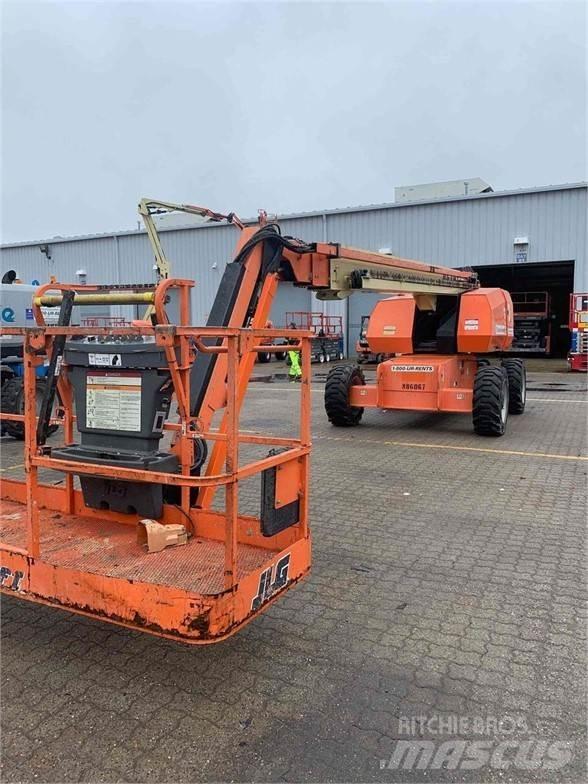 JLG 660SJ Teleskopiniai keltuvai