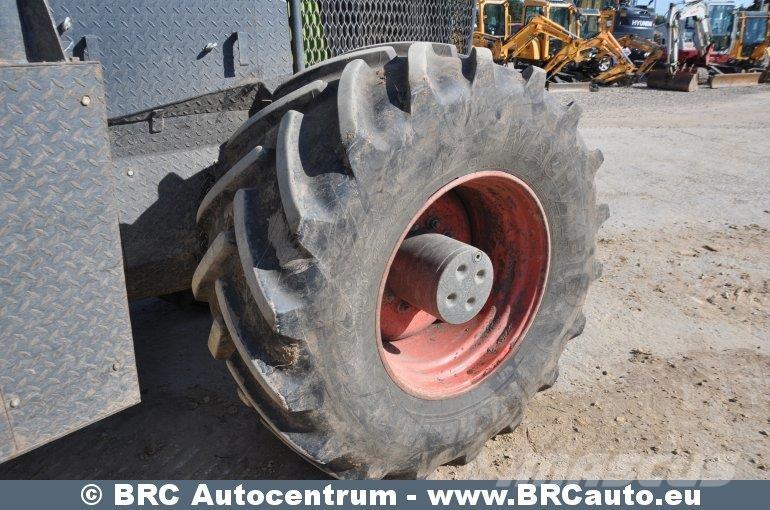 CLAAS Axion 870 Traktoriai