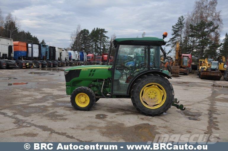 John Deere 5085 Traktoriai
