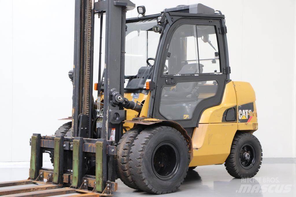 CAT DP40NT Dyzeliniai krautuvai