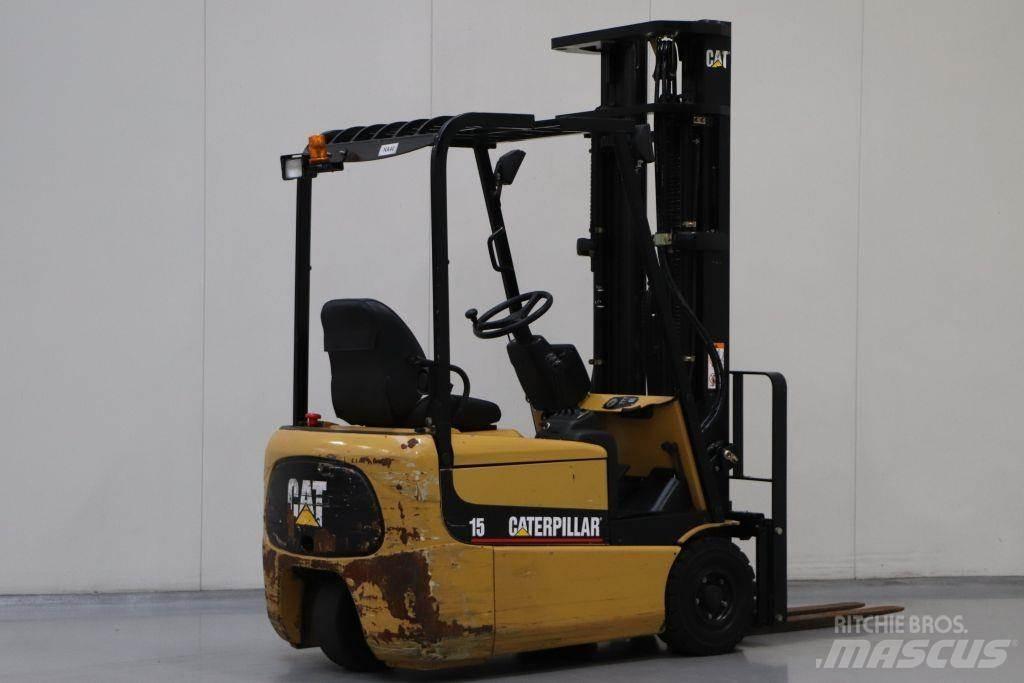 CAT EP15KRT Elektriniai šakiniai krautuvai