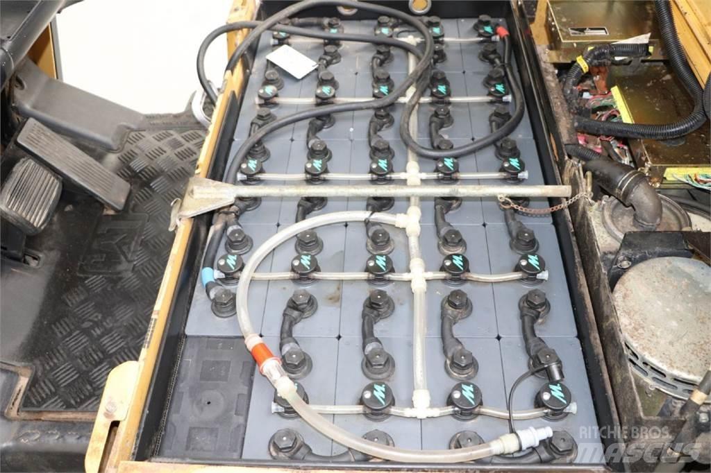 CAT EP16KT Elektriniai šakiniai krautuvai