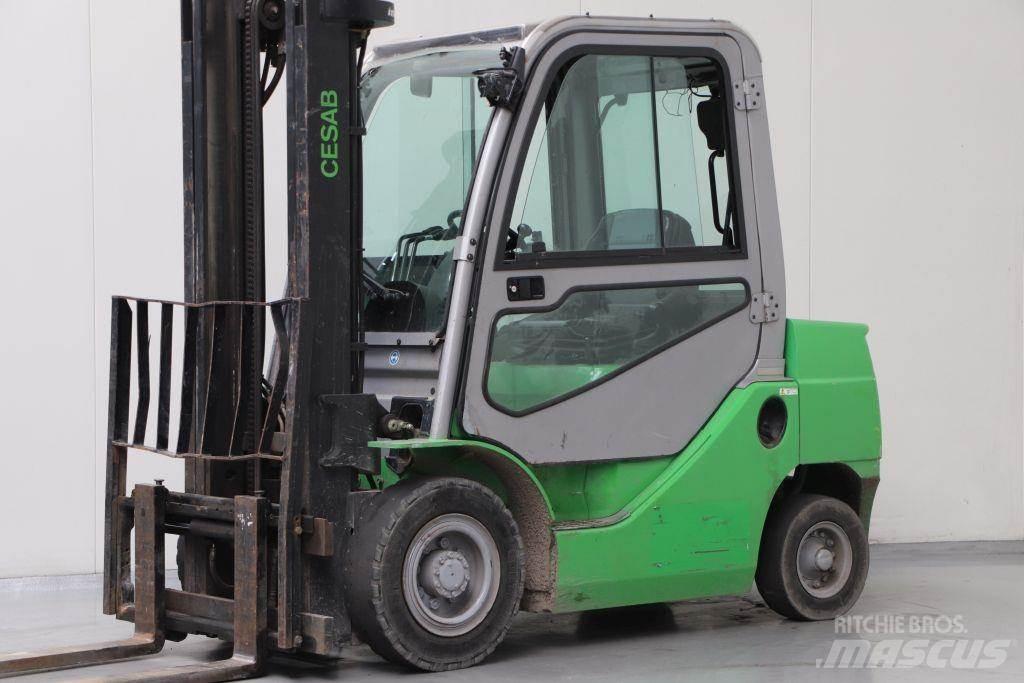 Cesab M325D Dyzeliniai krautuvai