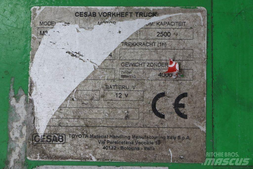 Cesab M325D Dyzeliniai krautuvai