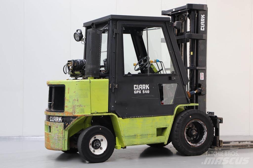 Clark GPX 40 LPG (dujiniai) krautuvai