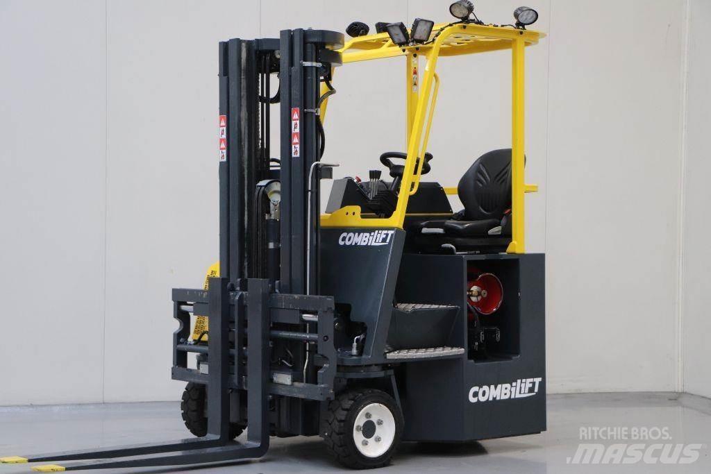 Combilift CB3000 Krautuvai su pakrovimu iš šonų