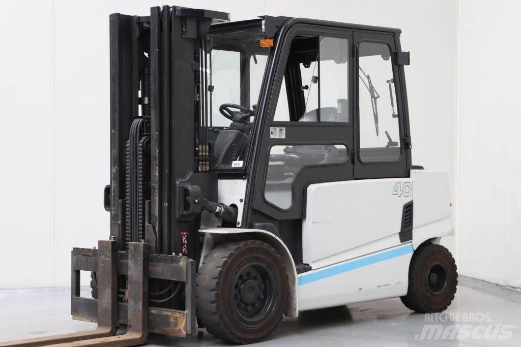 Hyundai 40B-9 Elektriniai šakiniai krautuvai