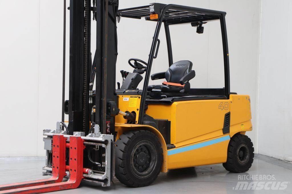 Hyundai 40B-9 Elektriniai šakiniai krautuvai