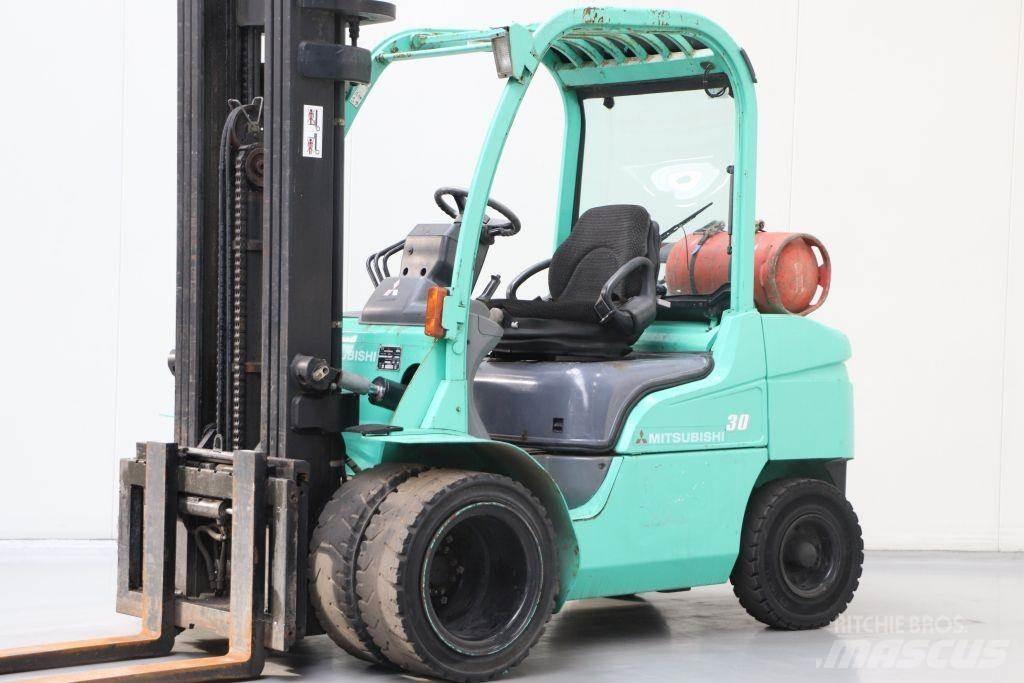 Mitsubishi FG30N LPG (dujiniai) krautuvai