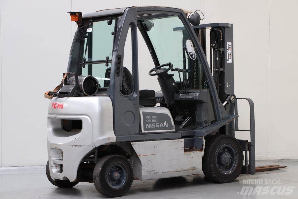 Nissan UD02A25PQ LPG (dujiniai) krautuvai