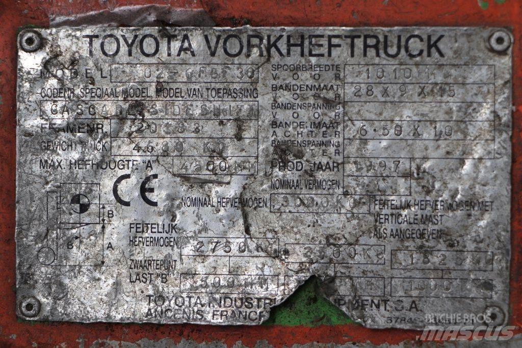 Toyota 02-6FGF30 LPG (dujiniai) krautuvai