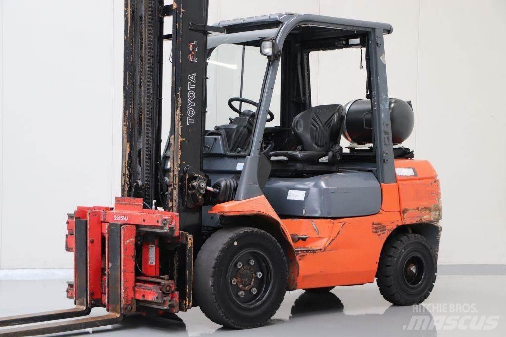 Toyota 02-7FGJF35 LPG (dujiniai) krautuvai