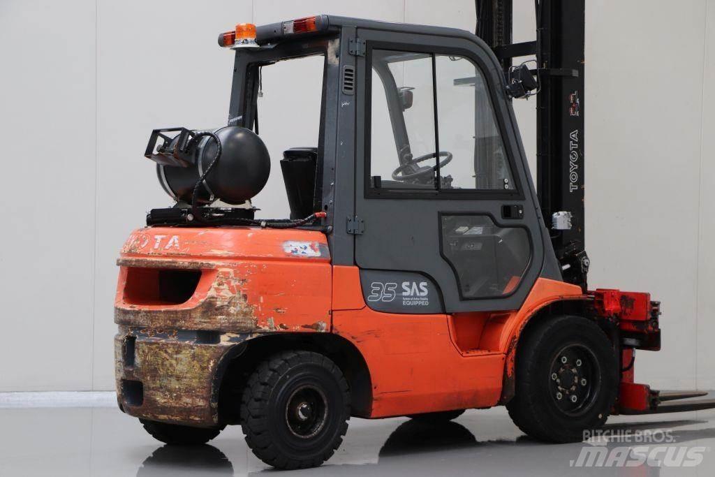 Toyota 02-7FGJF35 LPG (dujiniai) krautuvai