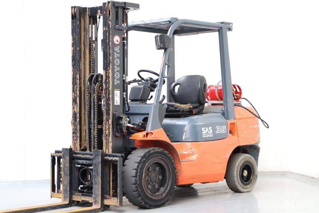 Toyota 02-7FGJF35 LPG (dujiniai) krautuvai