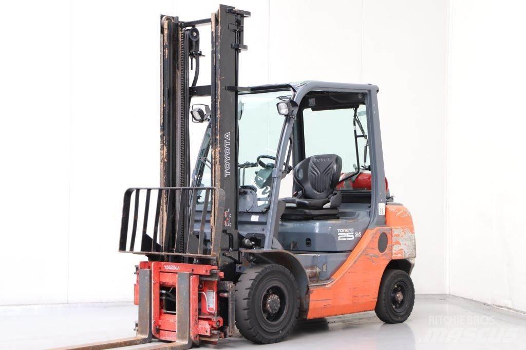 Toyota 02-8FGF25 LPG (dujiniai) krautuvai