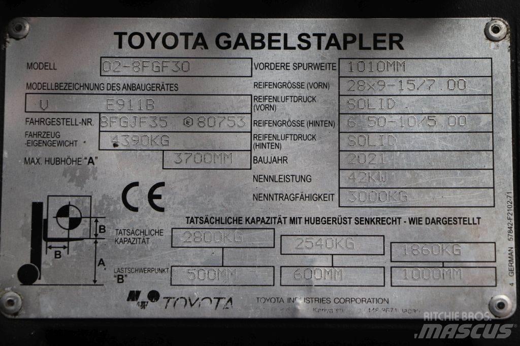 Toyota 02-8FGF30 LPG (dujiniai) krautuvai
