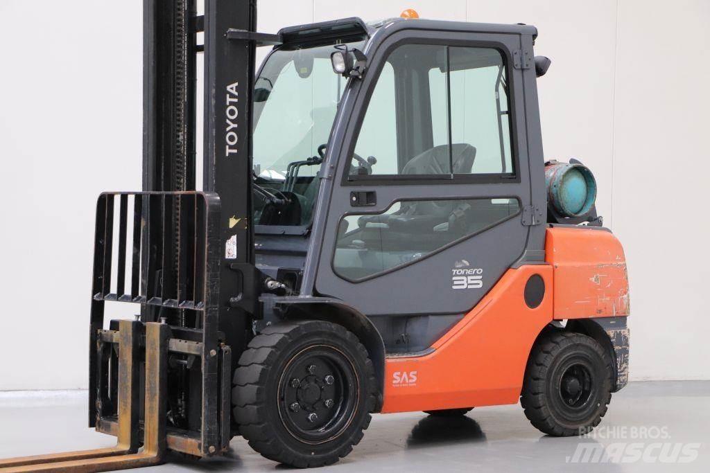 Toyota 02-8FGJF35 LPG (dujiniai) krautuvai