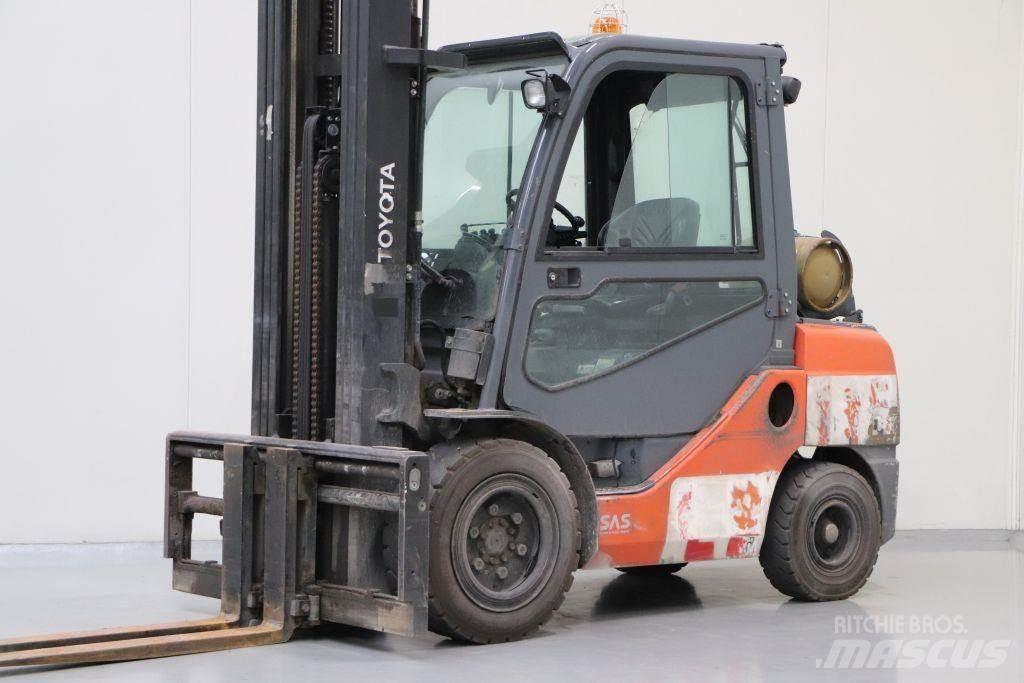Toyota 02-8FGJF35 LPG (dujiniai) krautuvai