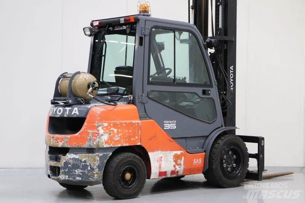 Toyota 02-8FGJF35 LPG (dujiniai) krautuvai