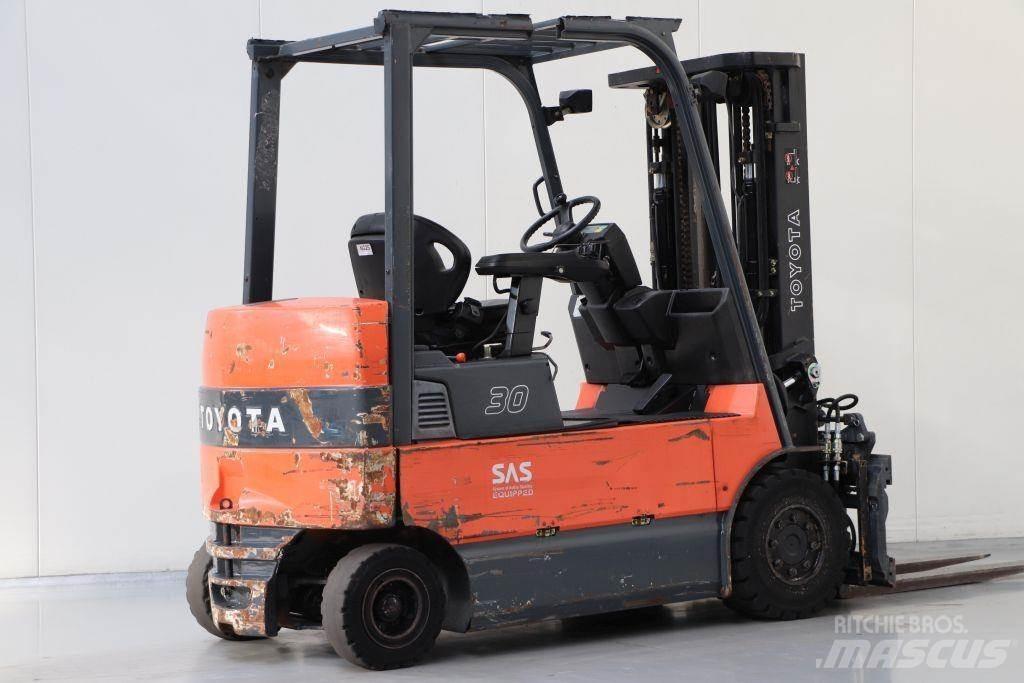 Toyota 7FBMF30 Elektriniai šakiniai krautuvai