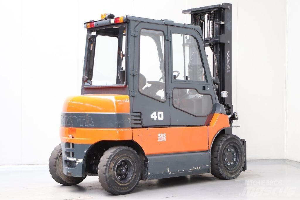 Toyota 7FBMF40 Elektriniai šakiniai krautuvai