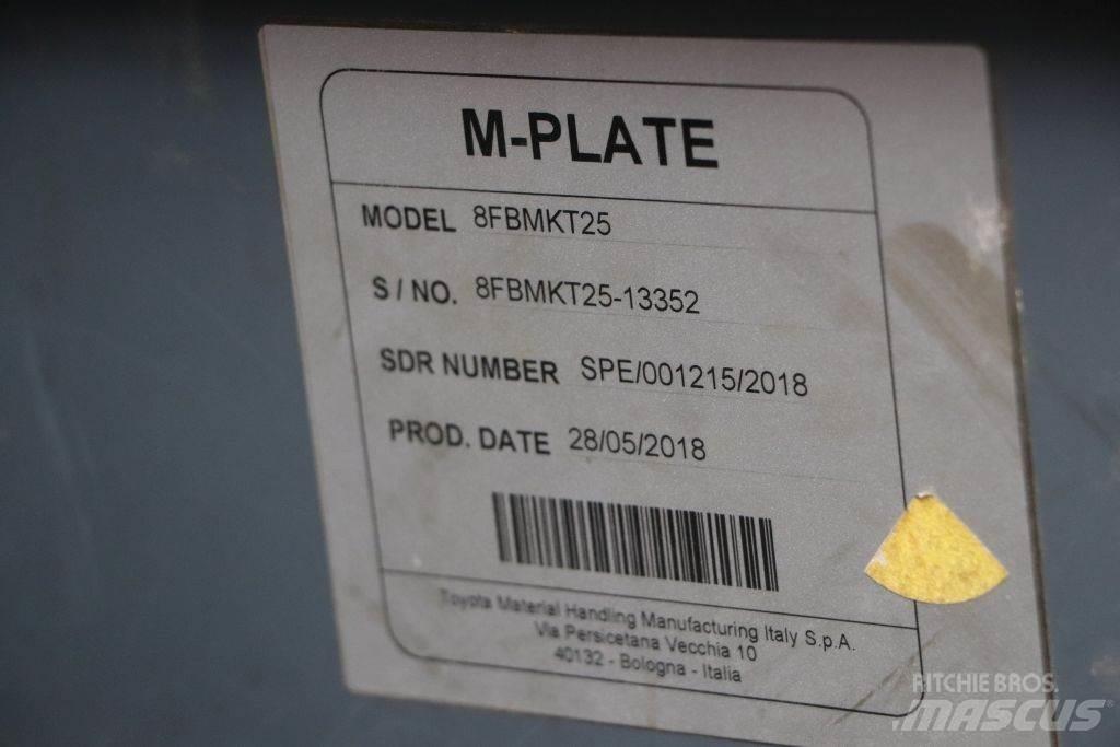 Toyota 8FBMKT25 Elektriniai šakiniai krautuvai