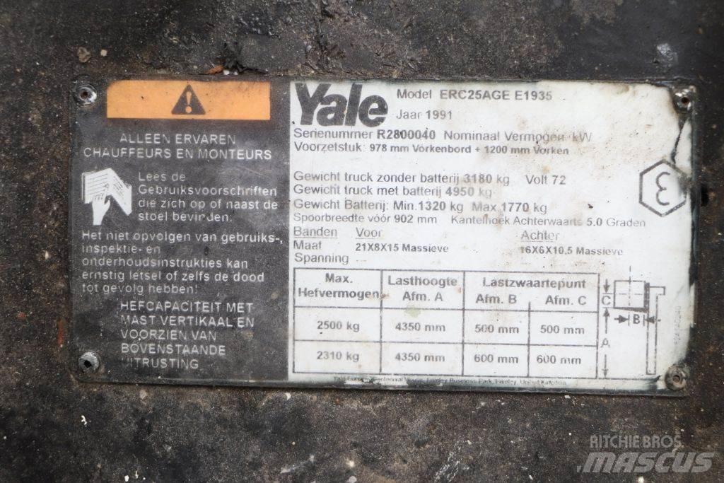 Yale ERC25AGE Elektriniai šakiniai krautuvai