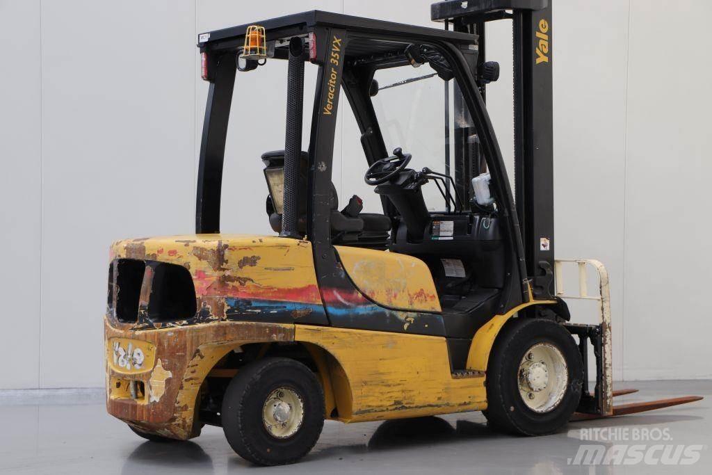 Yale GDP35VX Dyzeliniai krautuvai