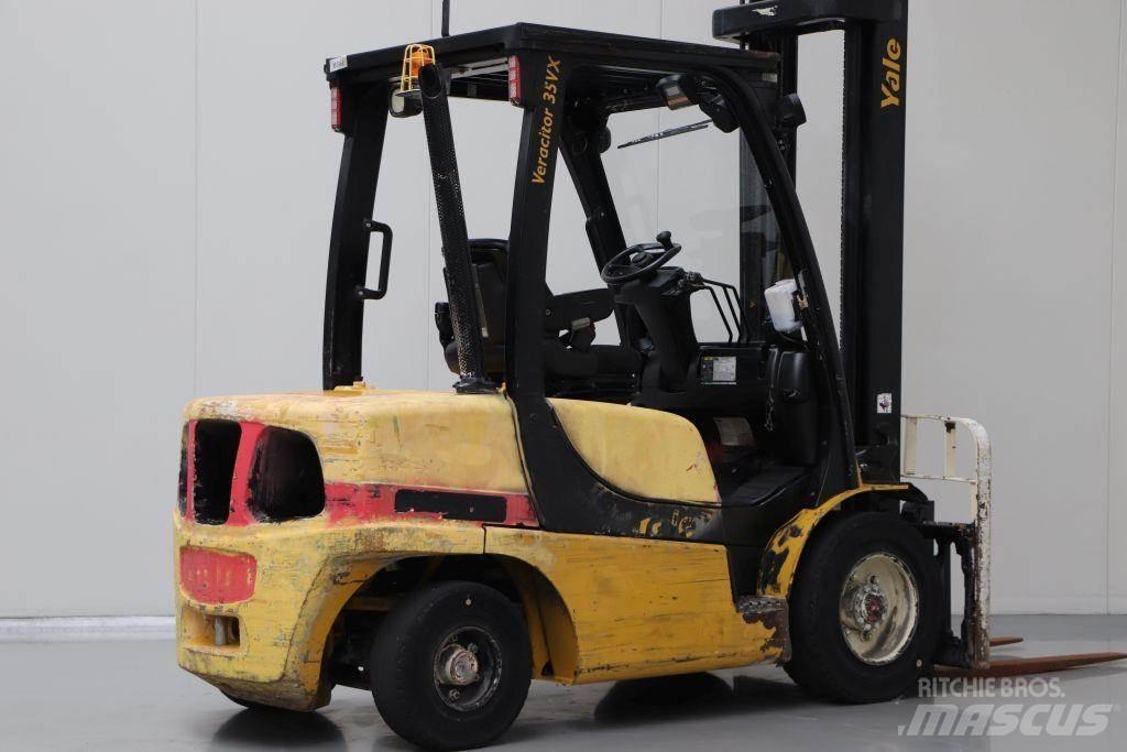 Yale GDP35VX Dyzeliniai krautuvai