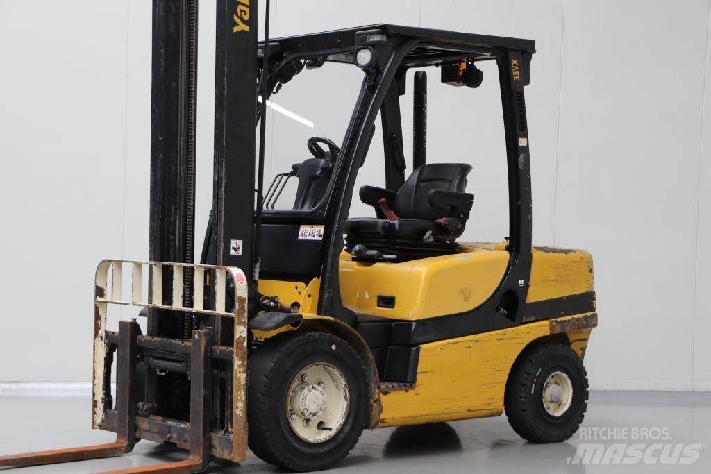 Yale GDP35VX Dyzeliniai krautuvai