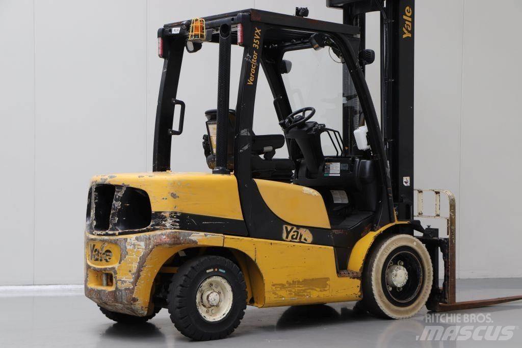Yale GDP35VX Dyzeliniai krautuvai