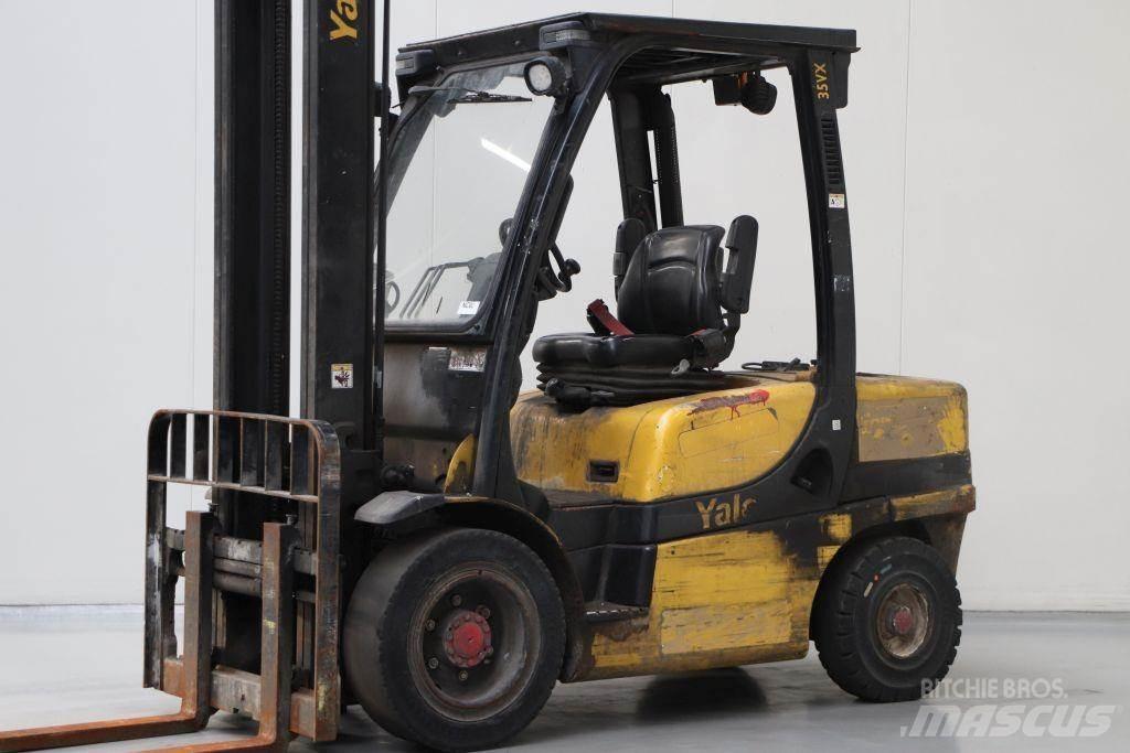 Yale GDP35VX Dyzeliniai krautuvai