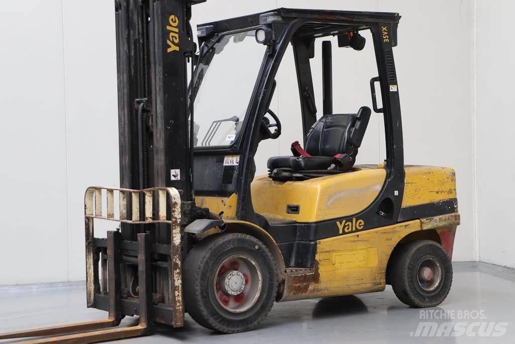 Yale GDP35VX Dyzeliniai krautuvai