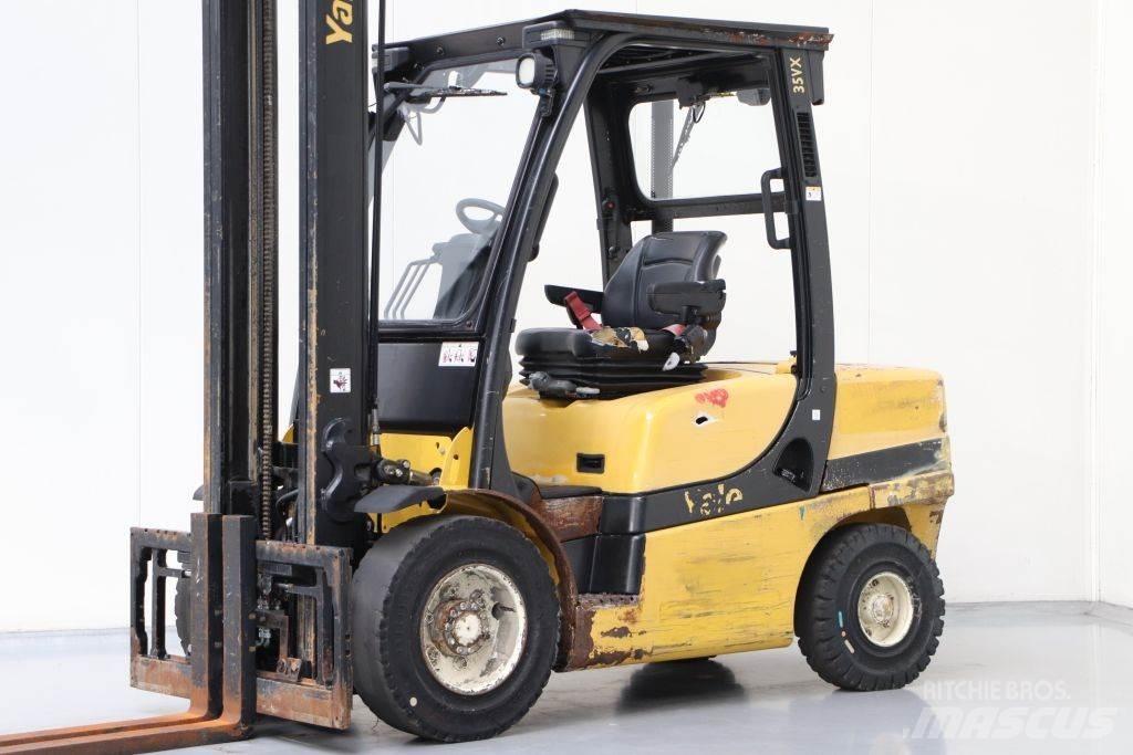 Yale GDP35VX Dyzeliniai krautuvai