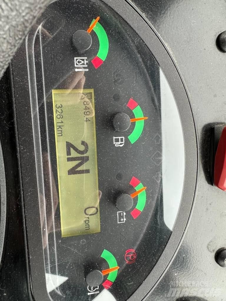 CAT 906 Naudoti ratiniai krautuvai