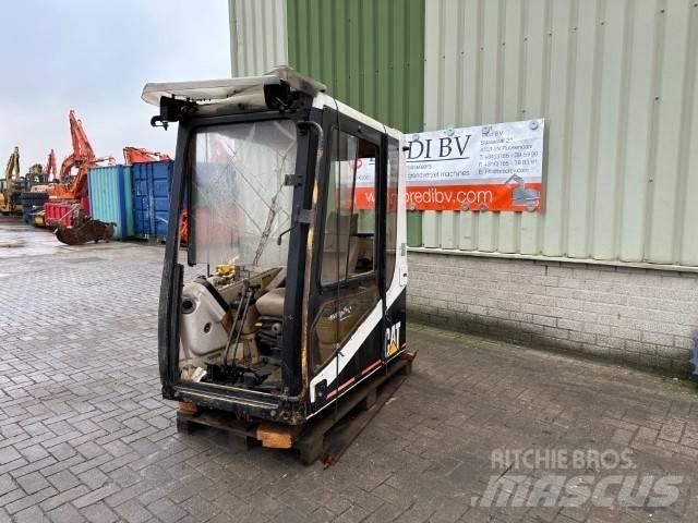 CAT 325 LN Kabinos ir interjeras