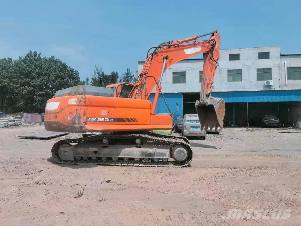 Doosan DX 260 Vikšriniai ekskavatoriai