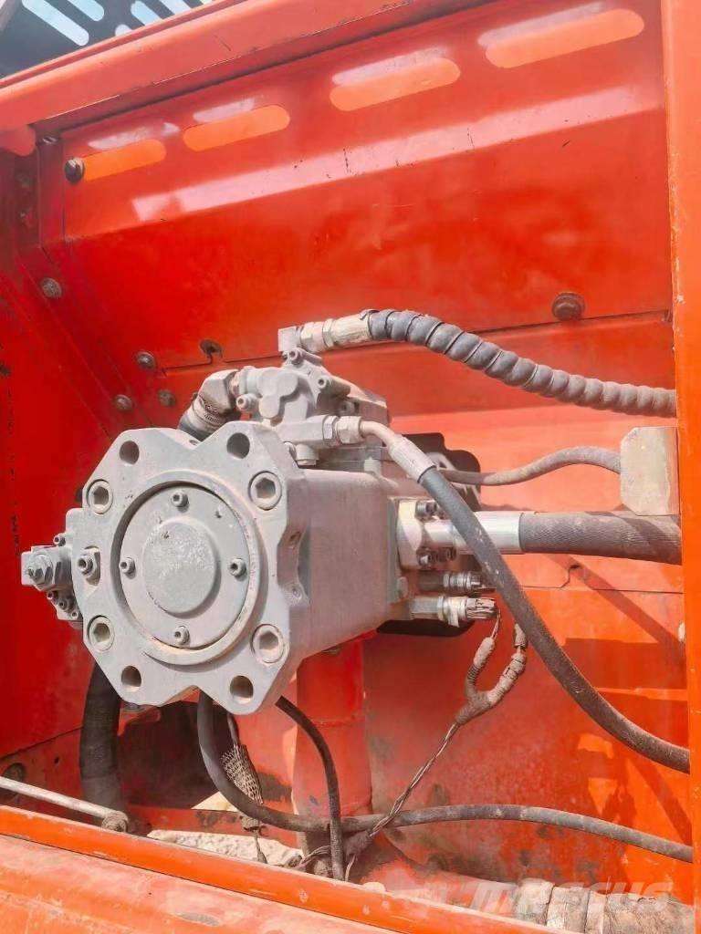 Doosan DX 260 Vikšriniai ekskavatoriai