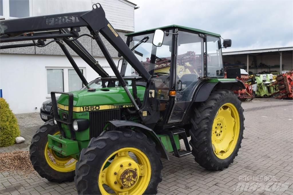 John Deere 1950 Traktoriai