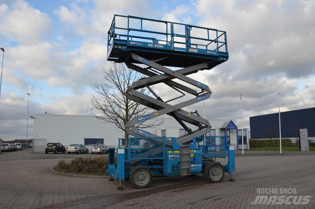 Genie GS3390 RT Žirkliniai keltuvai