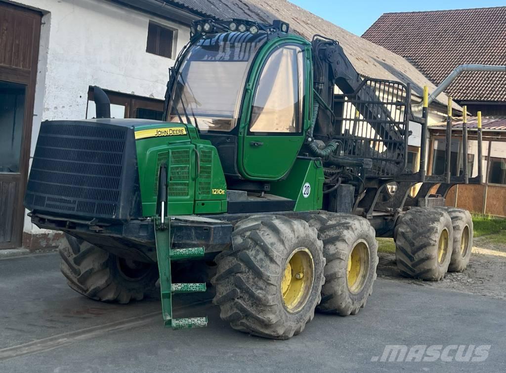 John Deere 1210E Naudoti miškovežiai (Forvarderiai)