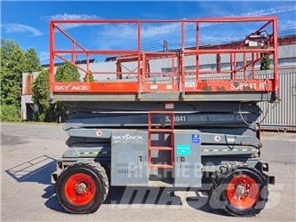 SkyJack SJ8841RT Žirkliniai keltuvai