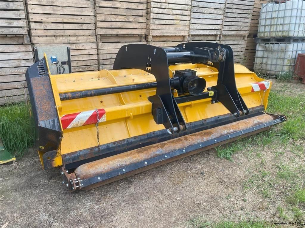 Müthing Farmer 300 Ganyklų šienapjovės / rėžtuvės