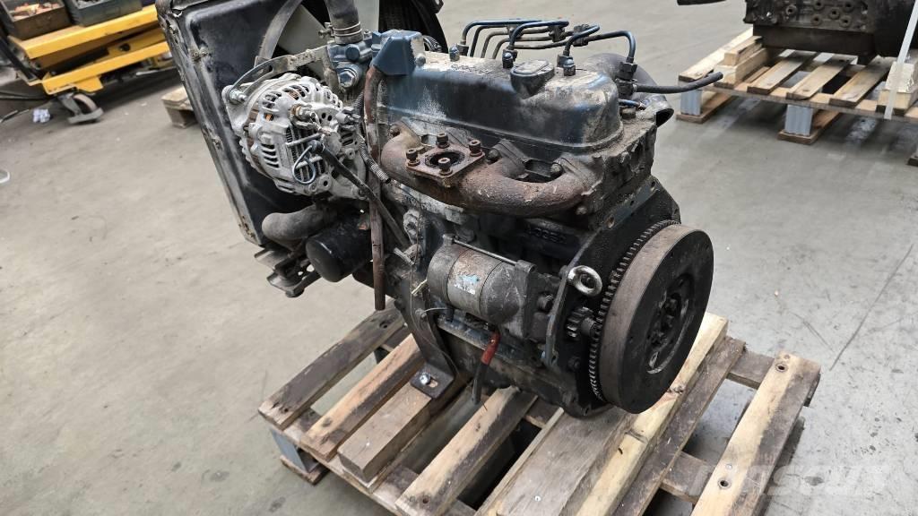 Kubota V1305-E Varikliai