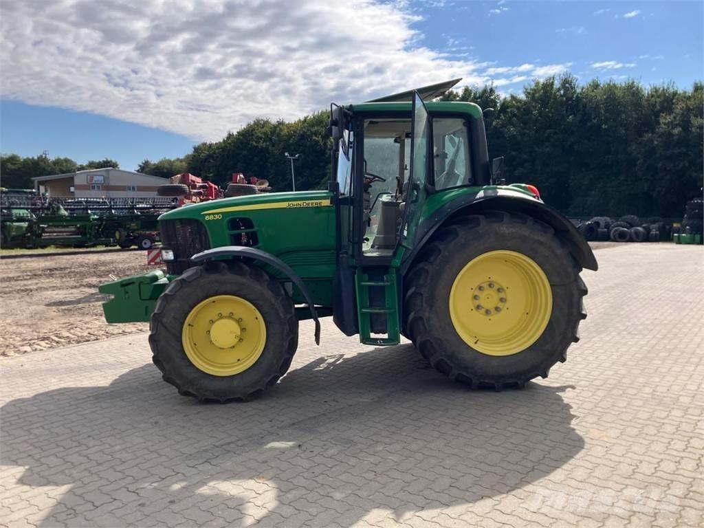 John Deere 6830 Traktoriai