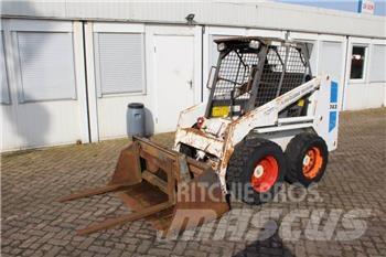 Bobcat 743 Krautuvai su šoniniu pasukimu