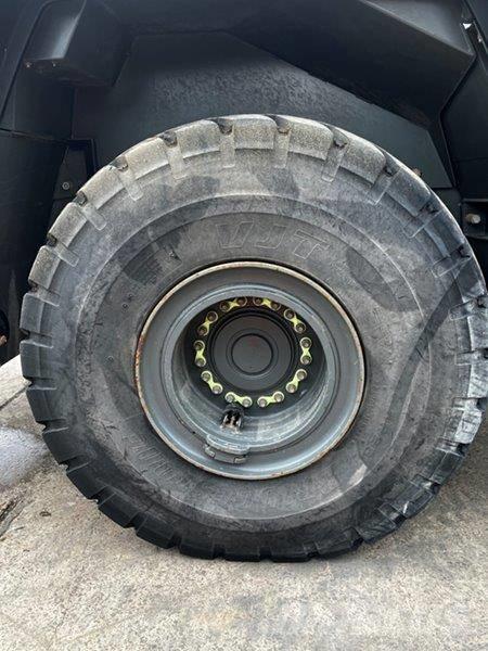 Liebherr L 566 Naudoti ratiniai krautuvai