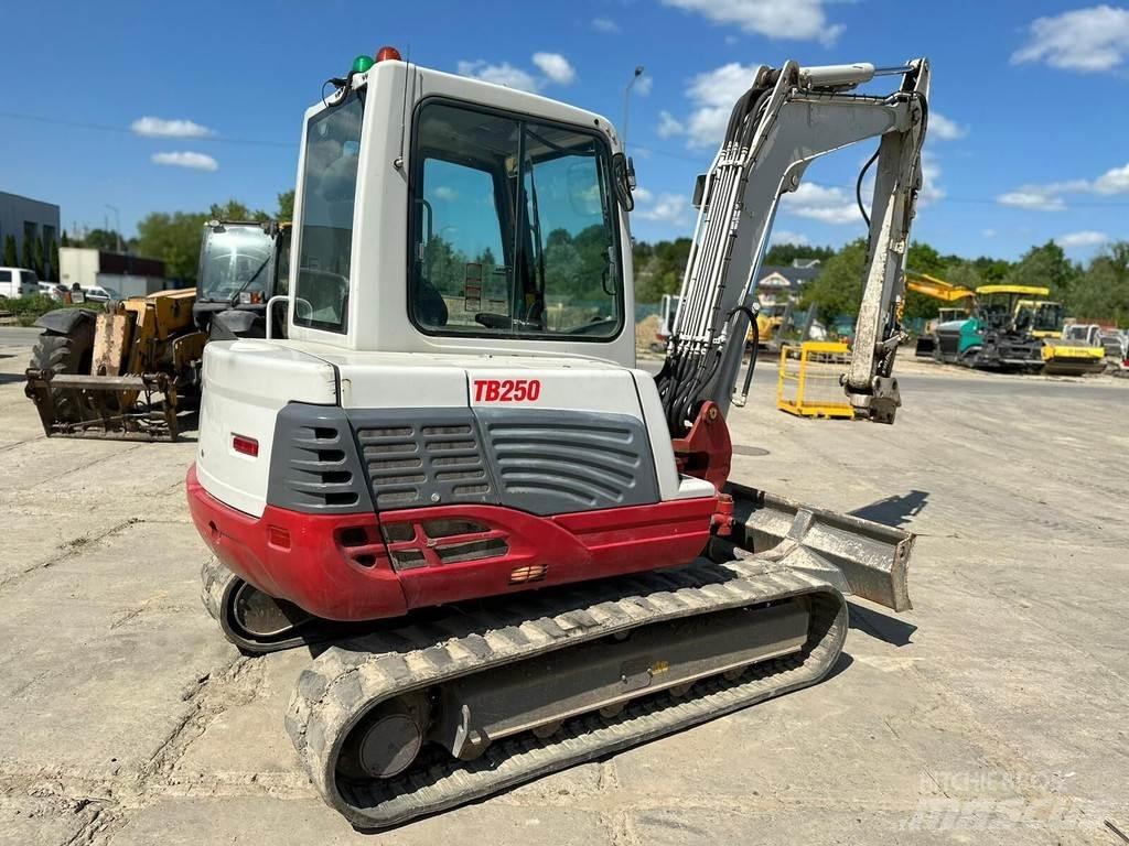 Takeuchi TB250 Mini ekskavatoriai < 7 t