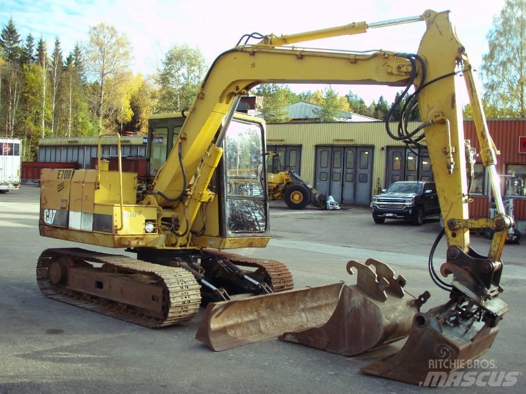 CAT E 70 B Vidutinės galios ekskavatoriai 7-12 t